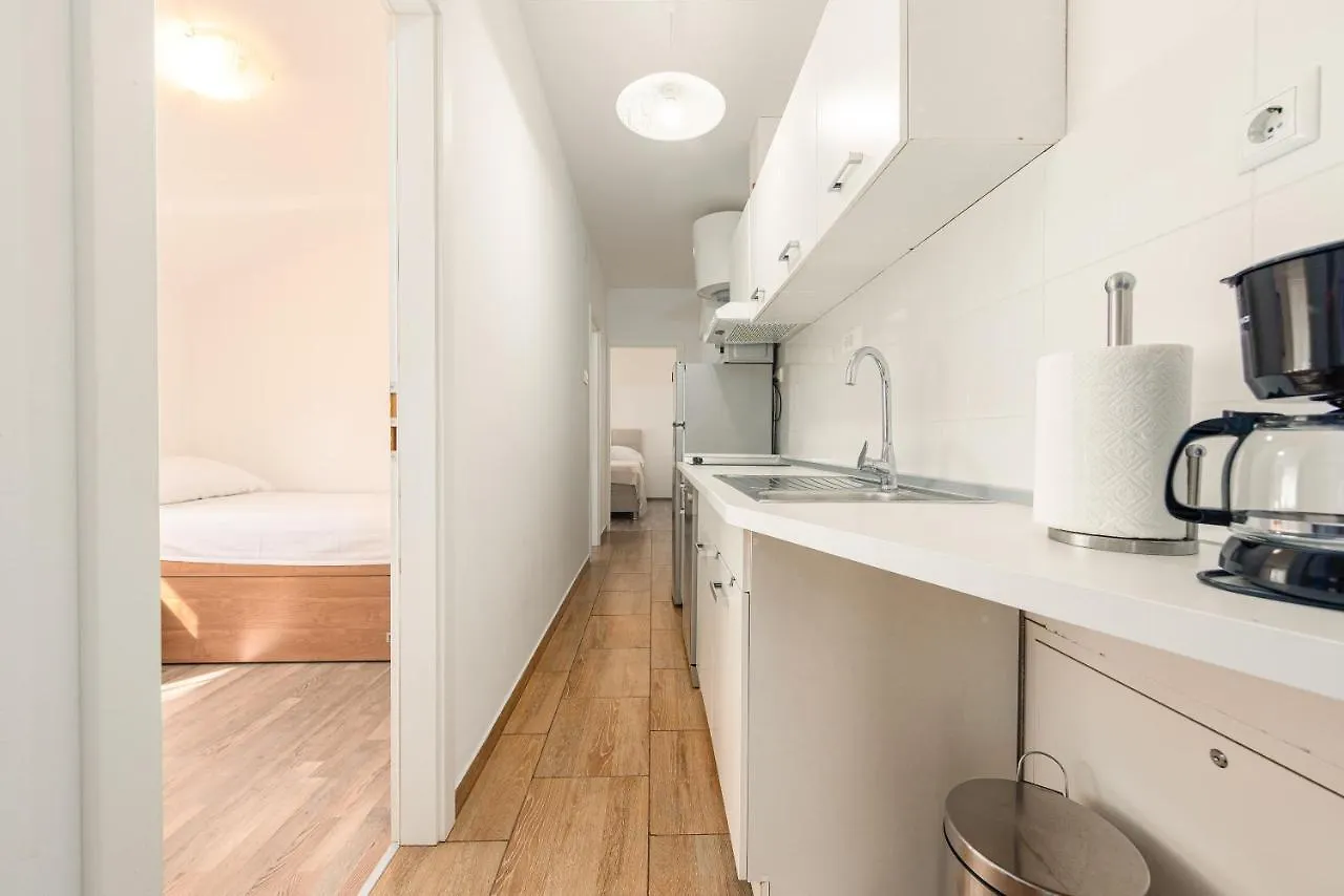 Apartment Noa'S Garden 比比涅 0*,